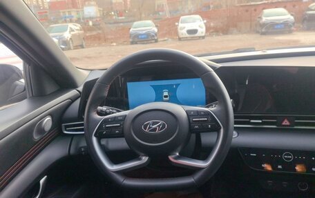 Hyundai Elantra, 2023 год, 1 300 000 рублей, 9 фотография