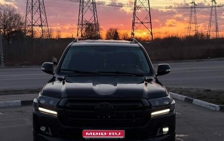 Toyota Land Cruiser 200, 2012 год, 3 000 000 рублей, 1 фотография