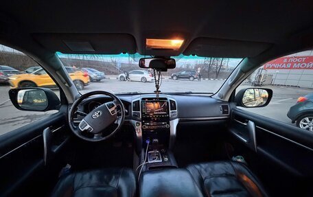 Toyota Land Cruiser 200, 2012 год, 3 000 000 рублей, 7 фотография