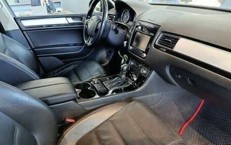 Volkswagen Touareg III, 2012 год, 1 649 000 рублей, 8 фотография