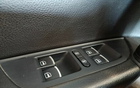 Volkswagen Touareg III, 2012 год, 1 649 000 рублей, 13 фотография