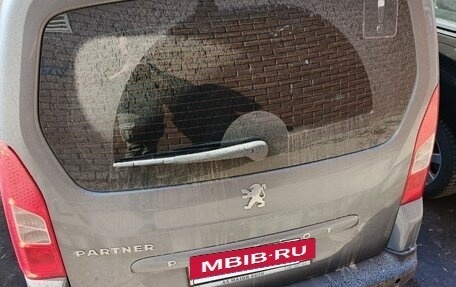 Peugeot Partner II рестайлинг 2, 2011 год, 700 000 рублей, 3 фотография