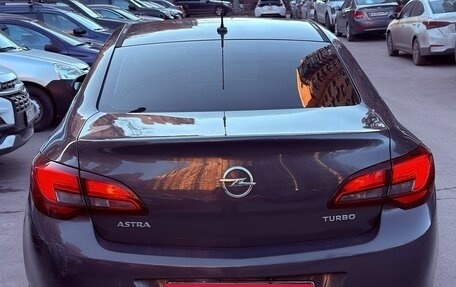 Opel Astra J, 2014 год, 900 000 рублей, 2 фотография