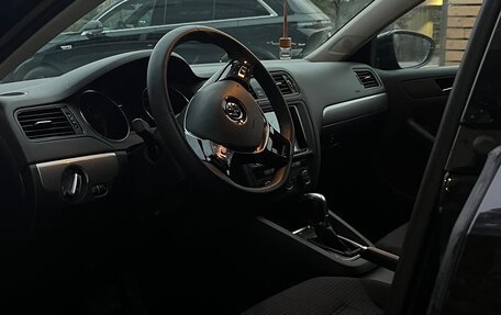 Volkswagen Jetta VI, 2016 год, 1 550 000 рублей, 5 фотография