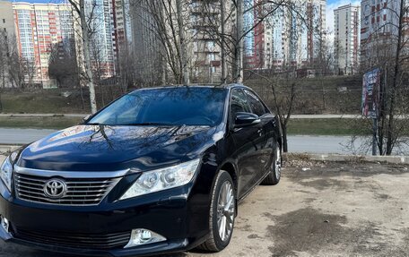 Toyota Camry, 2012 год, 1 420 000 рублей, 2 фотография