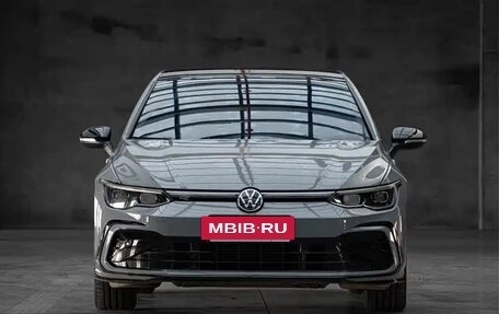 Volkswagen Golf VIII, 2023 год, 2 000 000 рублей, 2 фотография