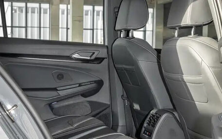 Volkswagen Golf VIII, 2023 год, 2 000 000 рублей, 13 фотография