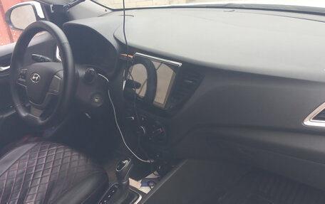 Hyundai Solaris II рестайлинг, 2019 год, 1 200 000 рублей, 4 фотография