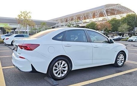 Chevrolet Monza, 2023 год, 1 220 000 рублей, 4 фотография