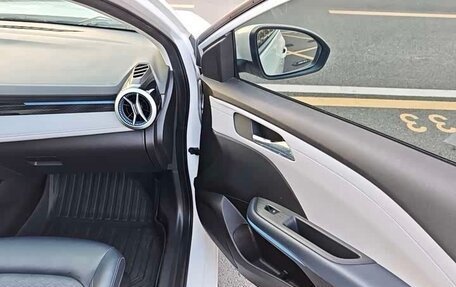 Chevrolet Monza, 2023 год, 1 220 000 рублей, 14 фотография