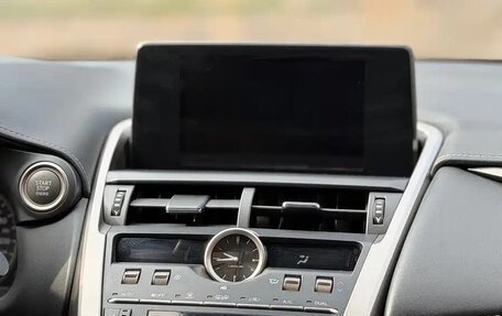 Lexus NX I, 2021 год, 3 000 000 рублей, 14 фотография