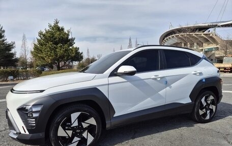 Hyundai Kona, 2023 год, 1 880 000 рублей, 3 фотография