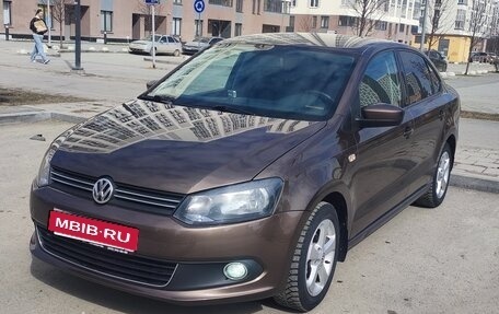 Volkswagen Polo VI (EU Market), 2015 год, 880 000 рублей, 1 фотография