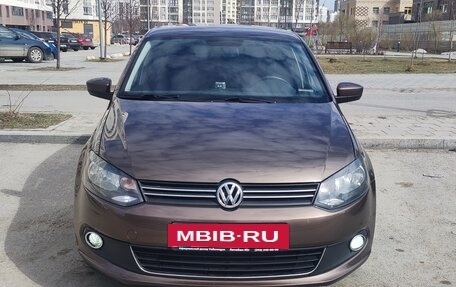 Volkswagen Polo VI (EU Market), 2015 год, 880 000 рублей, 2 фотография