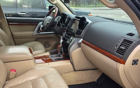 Toyota Land Cruiser 200, 2013 год, 4 800 000 рублей, 13 фотография