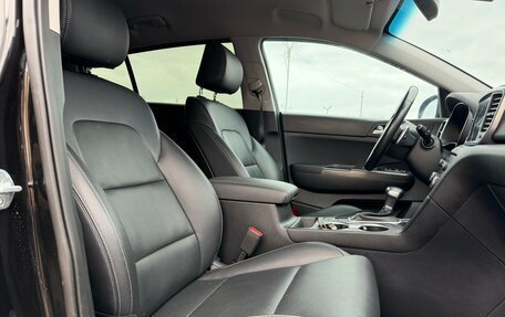 KIA Sportage IV рестайлинг, 2018 год, 2 195 000 рублей, 16 фотография