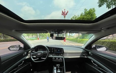 Hyundai Elantra, 2023 год, 1 390 000 рублей, 9 фотография