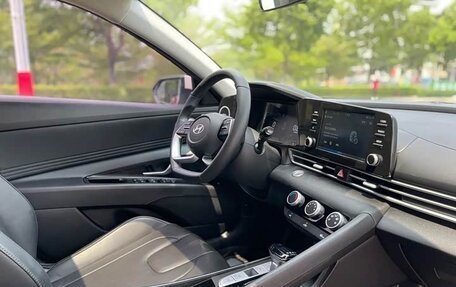 Hyundai Elantra, 2023 год, 1 390 000 рублей, 10 фотография