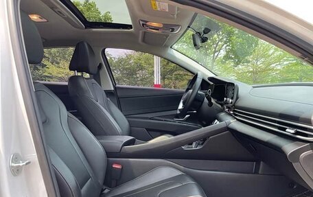Hyundai Elantra, 2023 год, 1 390 000 рублей, 11 фотография