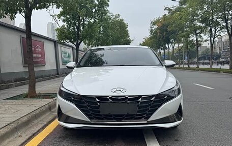 Hyundai Elantra, 2022 год, 1 280 000 рублей, 2 фотография