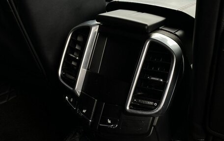 Porsche Cayenne III, 2015 год, 3 499 000 рублей, 26 фотография