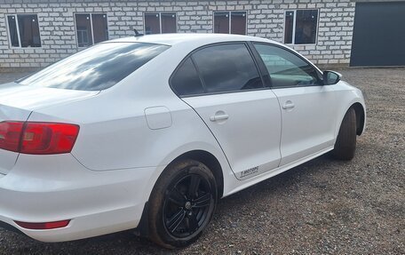 Volkswagen Jetta VI, 2013 год, 500 000 рублей, 7 фотография