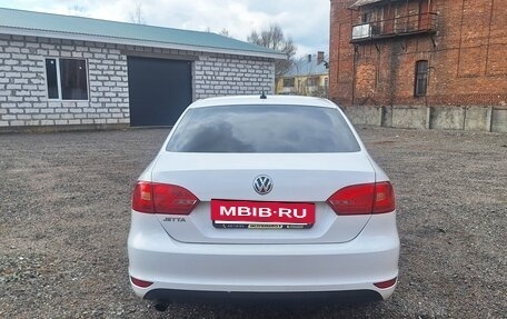 Volkswagen Jetta VI, 2013 год, 500 000 рублей, 6 фотография