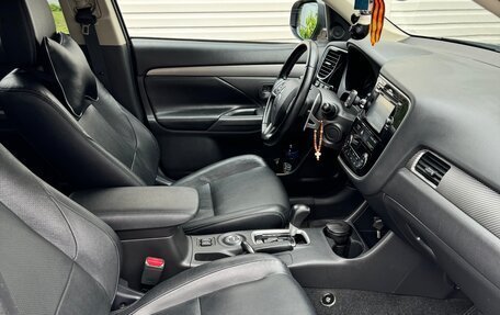 Mitsubishi Outlander III рестайлинг 3, 2012 год, 1 600 000 рублей, 8 фотография