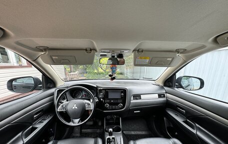 Mitsubishi Outlander III рестайлинг 3, 2012 год, 1 600 000 рублей, 11 фотография