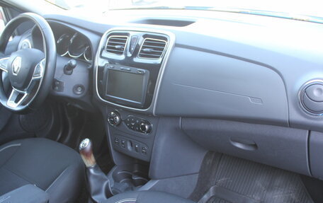 Renault Logan II, 2019 год, 735 000 рублей, 11 фотография