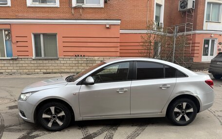 Chevrolet Cruze II, 2010 год, 590 000 рублей, 4 фотография