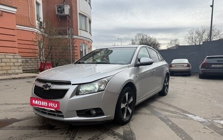 Chevrolet Cruze II, 2010 год, 590 000 рублей, 2 фотография