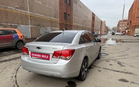 Chevrolet Cruze II, 2010 год, 590 000 рублей, 6 фотография