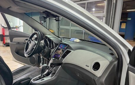 Chevrolet Cruze II, 2010 год, 590 000 рублей, 21 фотография