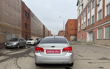Chevrolet Cruze II, 2010 год, 590 000 рублей, 8 фотография