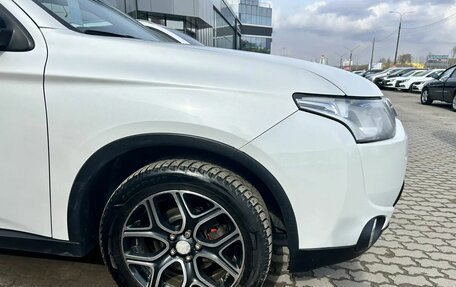 Mitsubishi Outlander III рестайлинг 3, 2014 год, 1 384 000 рублей, 5 фотография