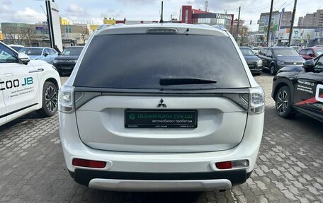 Mitsubishi Outlander III рестайлинг 3, 2014 год, 1 384 000 рублей, 7 фотография