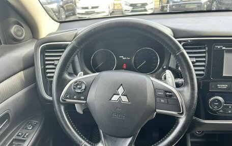 Mitsubishi Outlander III рестайлинг 3, 2014 год, 1 384 000 рублей, 10 фотография