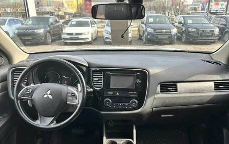 Mitsubishi Outlander III рестайлинг 3, 2014 год, 1 384 000 рублей, 11 фотография