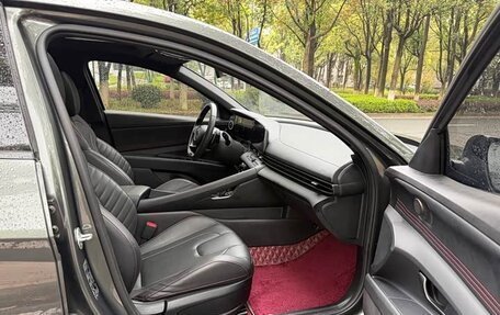 Hyundai Elantra, 2023 год, 1 390 000 рублей, 10 фотография