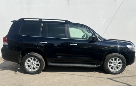 Toyota Land Cruiser 200, 2018 год, 6 300 000 рублей, 4 фотография