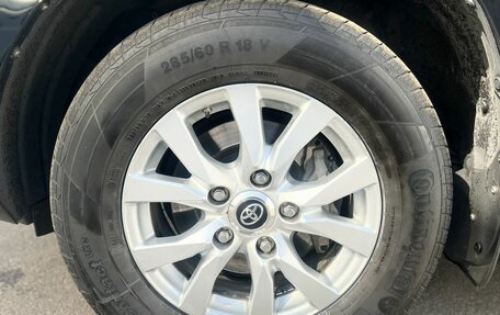 Toyota Land Cruiser 200, 2018 год, 6 300 000 рублей, 10 фотография