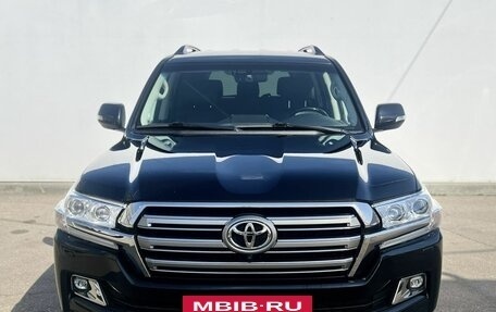 Toyota Land Cruiser 200, 2018 год, 6 300 000 рублей, 2 фотография