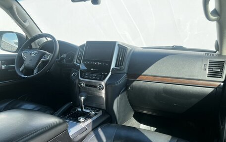 Toyota Land Cruiser 200, 2018 год, 6 300 000 рублей, 14 фотография