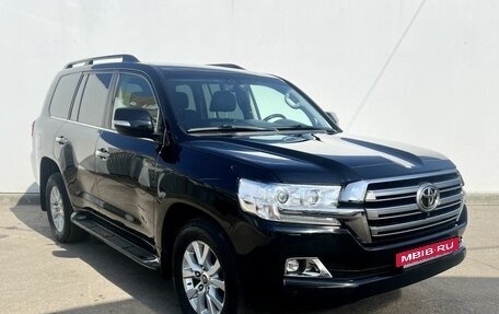 Toyota Land Cruiser 200, 2018 год, 6 300 000 рублей, 3 фотография