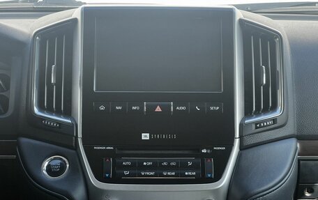 Toyota Land Cruiser 200, 2018 год, 6 300 000 рублей, 19 фотография