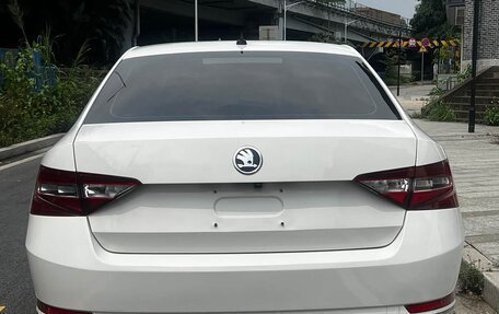 Skoda Superb III рестайлинг, 2020 год, 2 250 000 рублей, 6 фотография