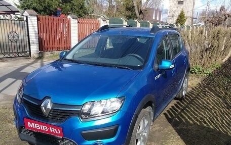 Renault Sandero II рестайлинг, 2015 год, 990 000 рублей, 1 фотография