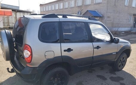Chevrolet Niva I рестайлинг, 2011 год, 330 000 рублей, 2 фотография