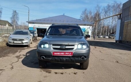 Chevrolet Niva I рестайлинг, 2011 год, 330 000 рублей, 3 фотография